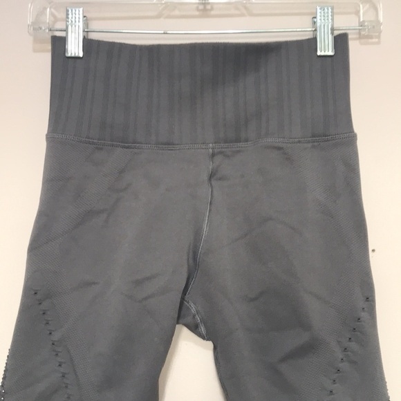 ATHLETA trophy seamless high waist leggings size Small gray - Picture 4 of 13
